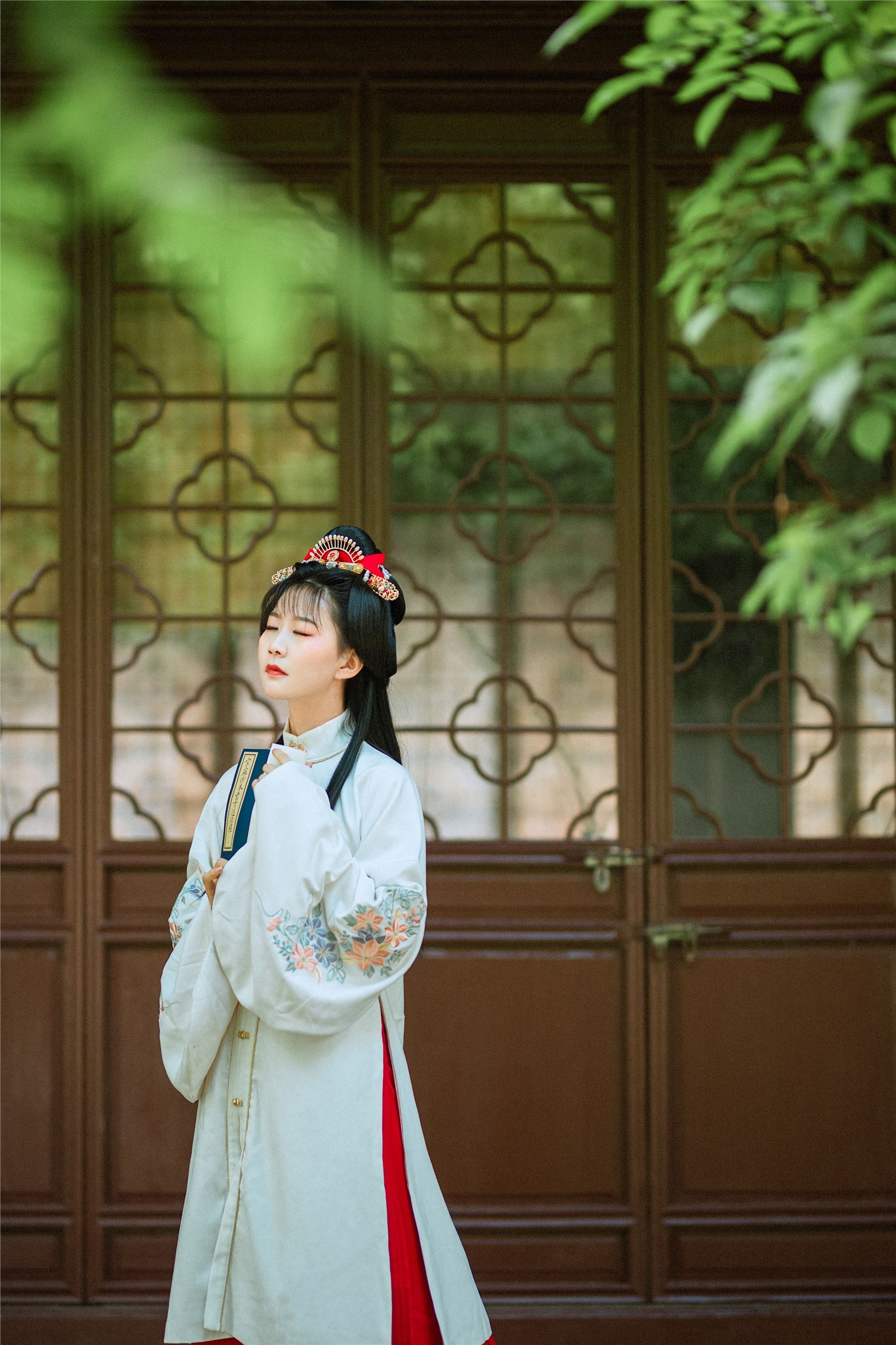 YITUYU艺图语 2021.09.04 绿意 兔小白